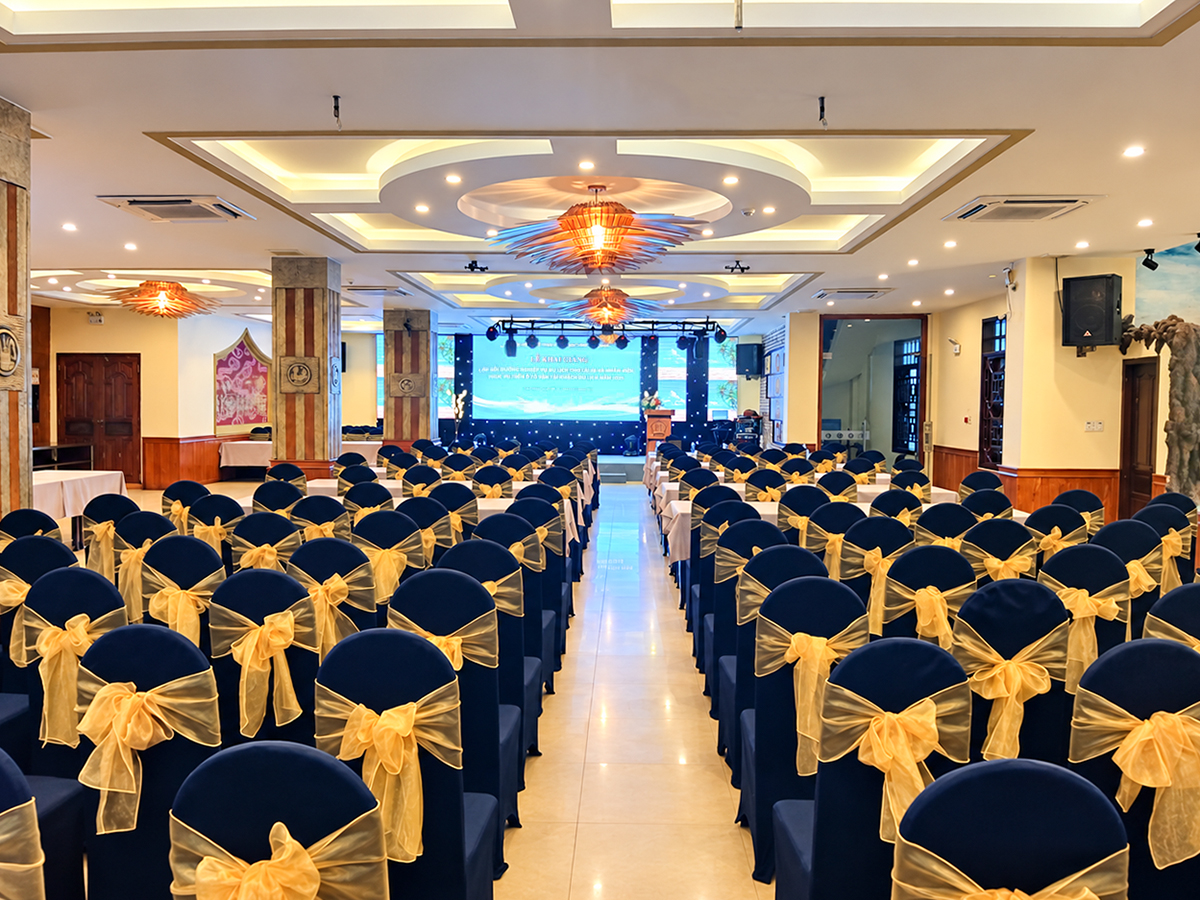 Không Gian Hội Nghị Chuyên Nghiệp Tại Cà Ty - CaTy Hotel